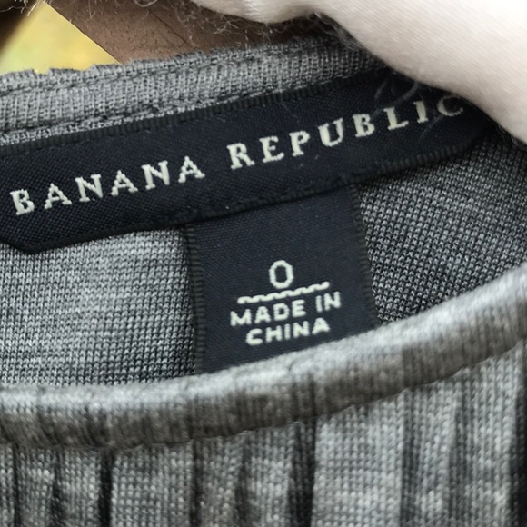 BANANA REPUBLIC SILK PLEATED DRESS - Picture 4 of 10